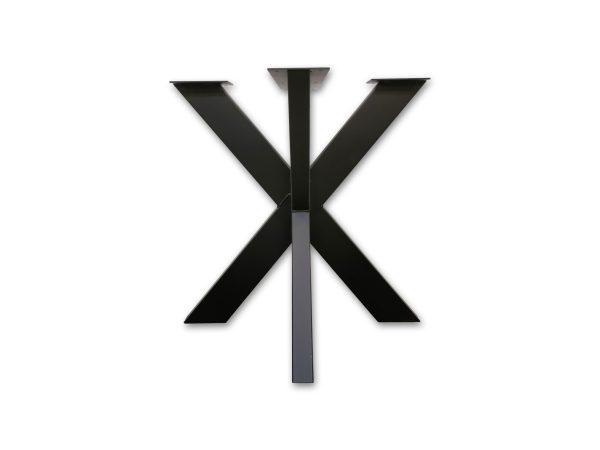 Metalen matrixpoot spinpoot. Door zijn compacte afmetingen ideaal voor de horeca. Voor een industriële look van uw tafel. Afgewerkt met een slijtvaste zwarte poedercoat. Bij woodstyles grote voorraad. Direct en snel uit voorraad leverbaar in belgië en nederland. Voor scherpe prijzen