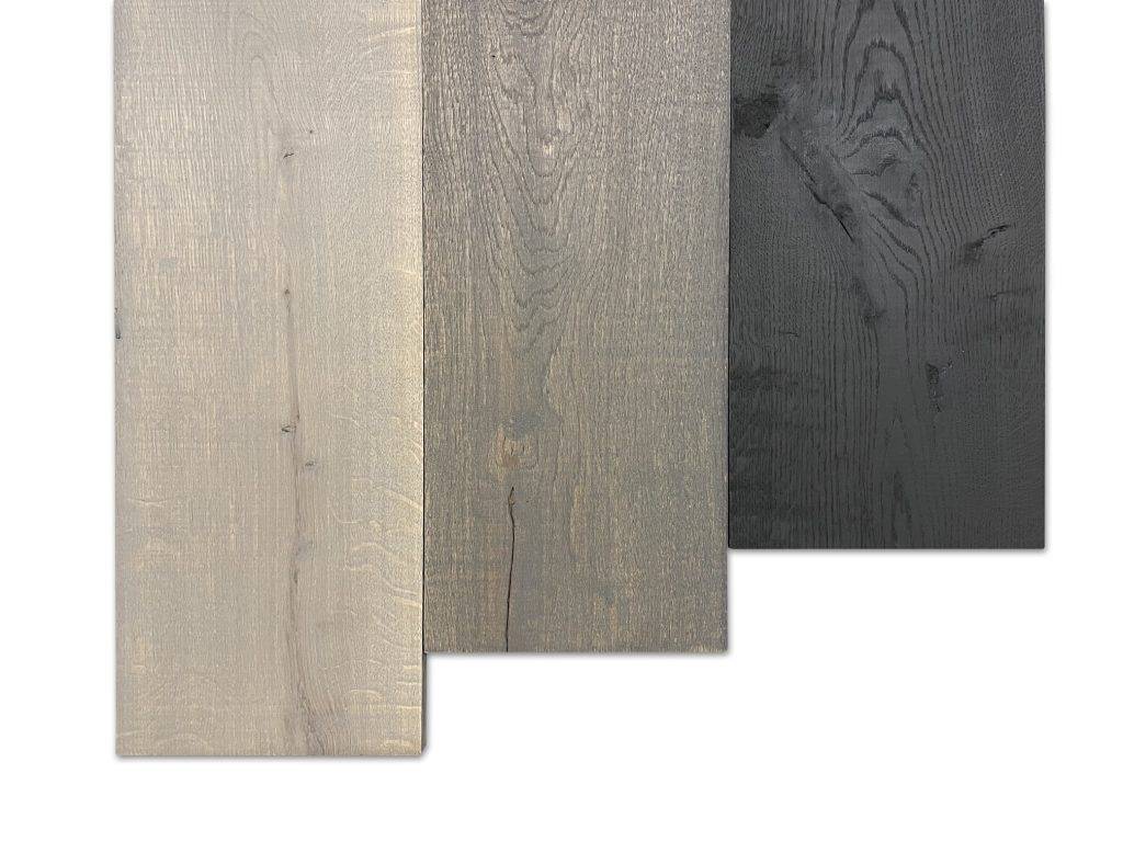 Massief eiken planken in 3 verschillende kleuren gebeitst. Massief eiken planken met een rustieke uitstraling. Bij Woodstyles volop uit voorraad te verkrijgen in drie verschillende kleuren. Grey wash, middle grey en carbon black. Kies zelf uw favoriete kleur. Met een afmeting van 19 mm dik, 19,5 cm breed en 250 cm lang, zijn dit ideale planken om op allerlei manieren te kunnen gebruiken. Woodstyles biedt u deze planken ook voor een zeer scherpe prijs aan!